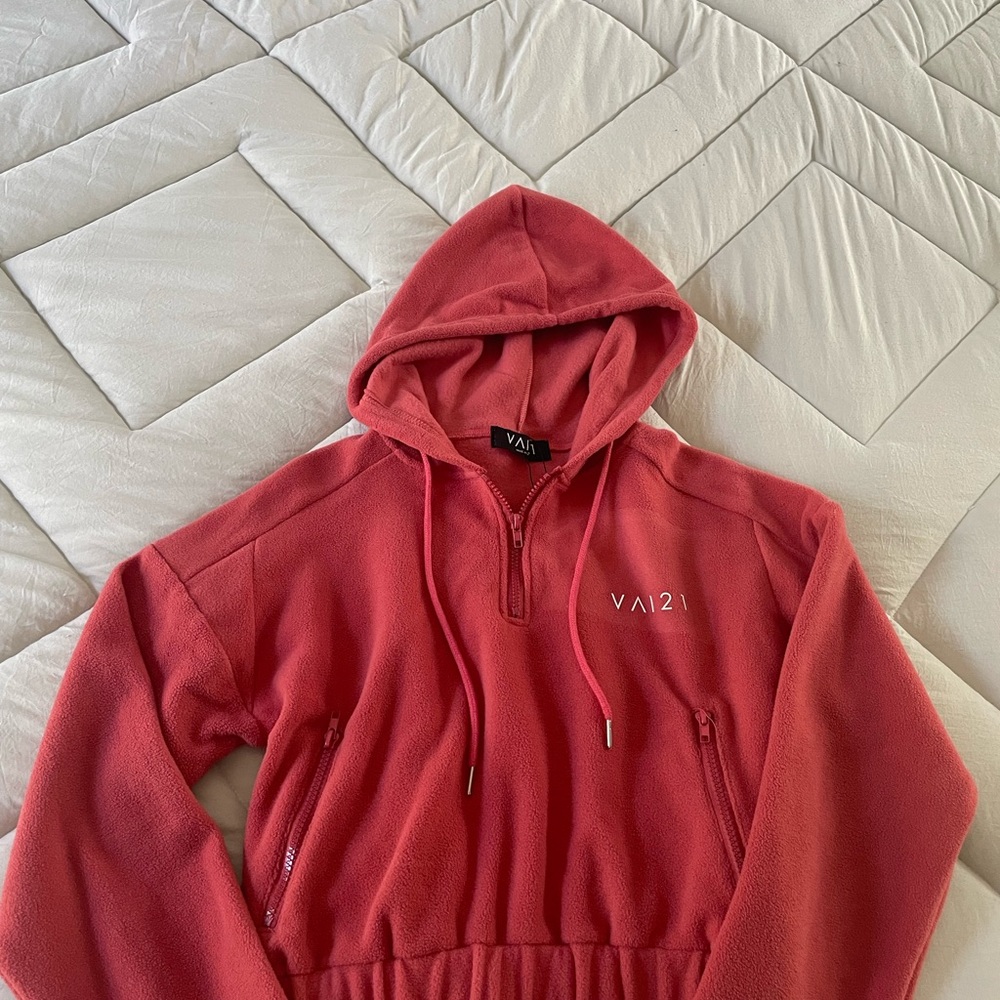 Women's Pink Hoodie Sweatshirt VAI21 Size XS New With Tags